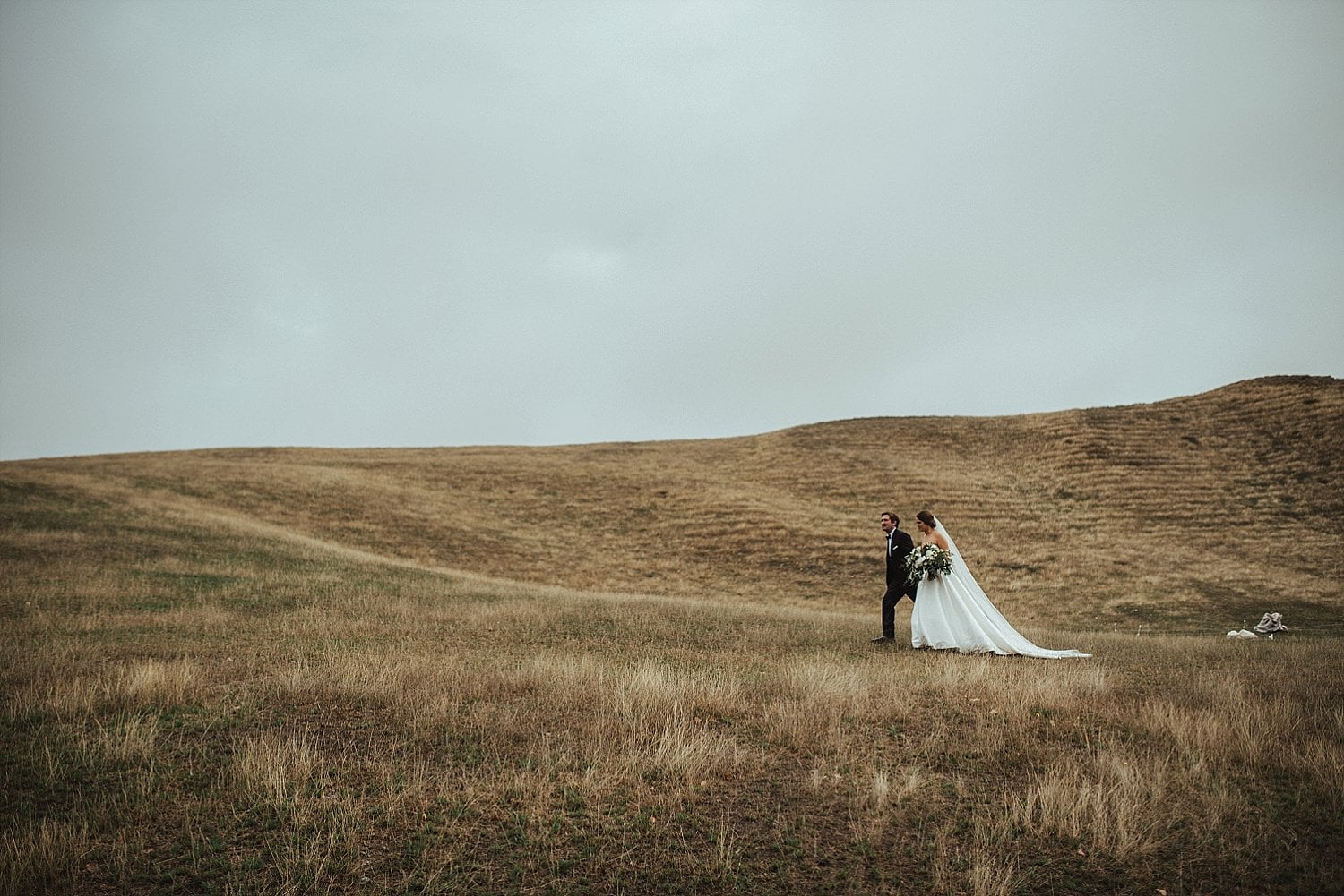 Kate & Grae - Cape Estate, Hawke's Bay | www.meredithlord.com