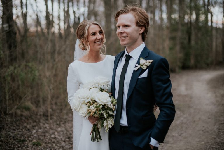 Lucy & Finn - Black Barn Vineyards Winter Wedding | Meredith Lord Photography www.meredithlord.com