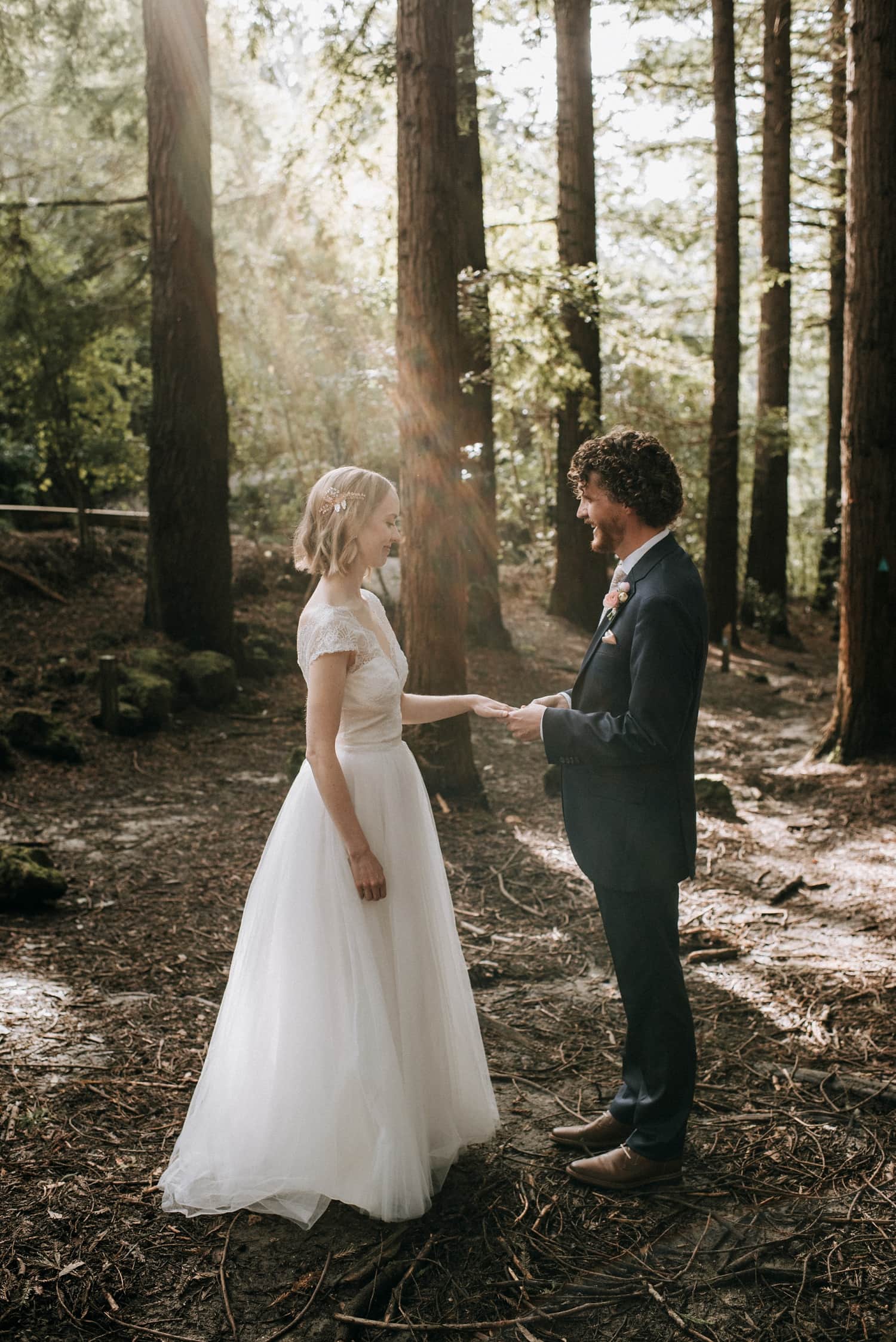 Katy & Michael - Mountain-top Elopement, New Zealand | www.meredithlord.com