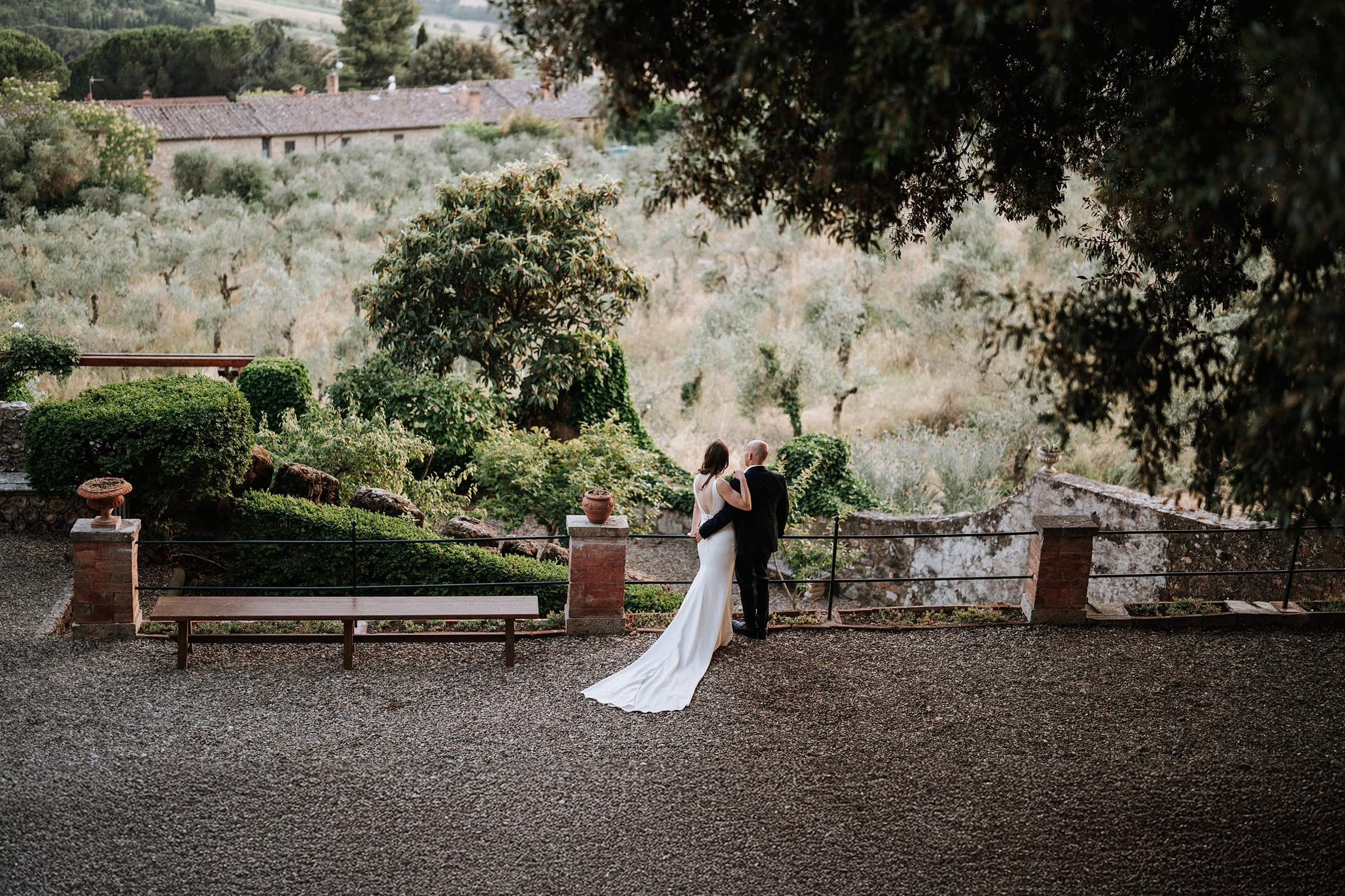 Xara & Francesco - Cinciano, Tuscany, Italy, Wedding | Meredith Lord Photography www.meredithlord.com