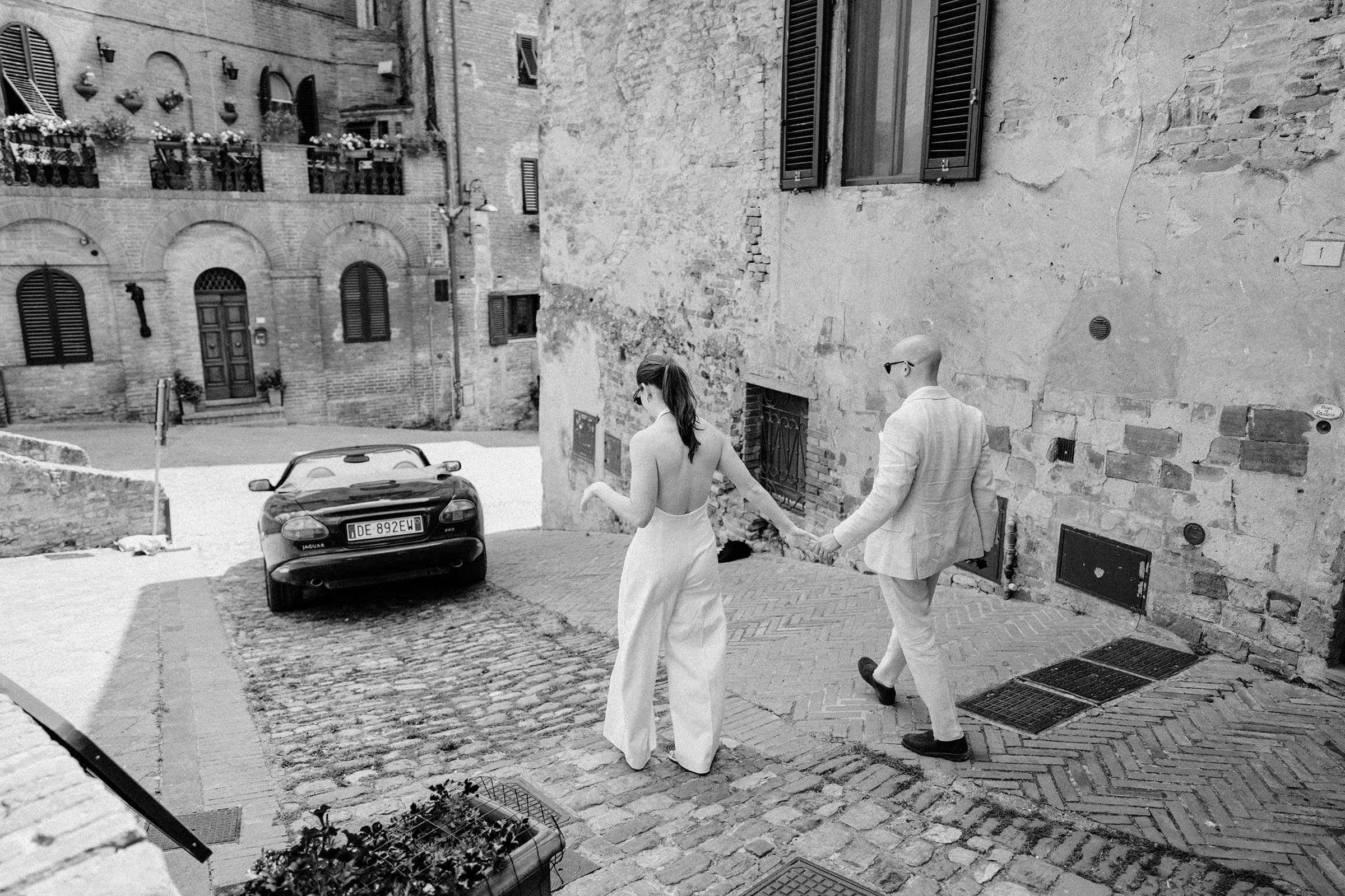 Xara & Francesco - Certaldo Alto, Tuscany, Italy, Wedding | Meredith Lord Photography www.meredithlord.com