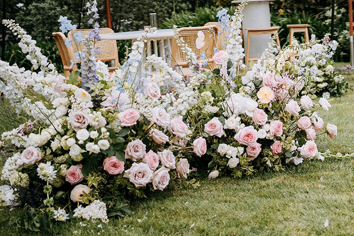 Imogen & Matt - Kotare Estate, Hawkes Bay, New Zealand Wedding | Meredith Lord Photography www.meredithlord.com