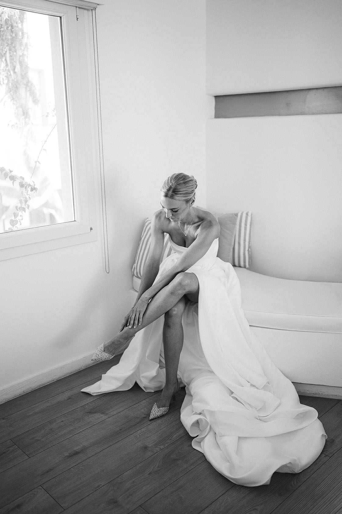 Editorial wedding in Bodrum, Türkiye, photographed by New Zealand and Europe based wedding photographer Meredith Lord