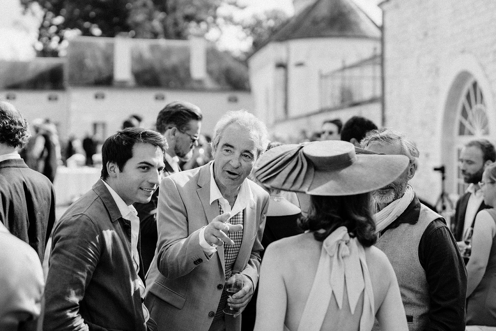 French Chateau destination wedding photographed by New Zealand and Europe based wedding photographer Meredith Lord