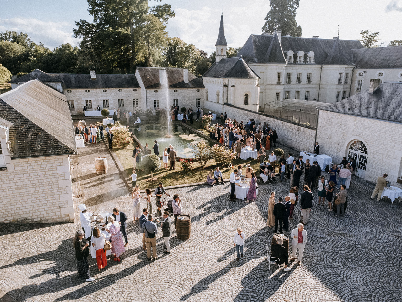 French Chateau destination wedding photographed by New Zealand and Europe based wedding photographer Meredith Lord