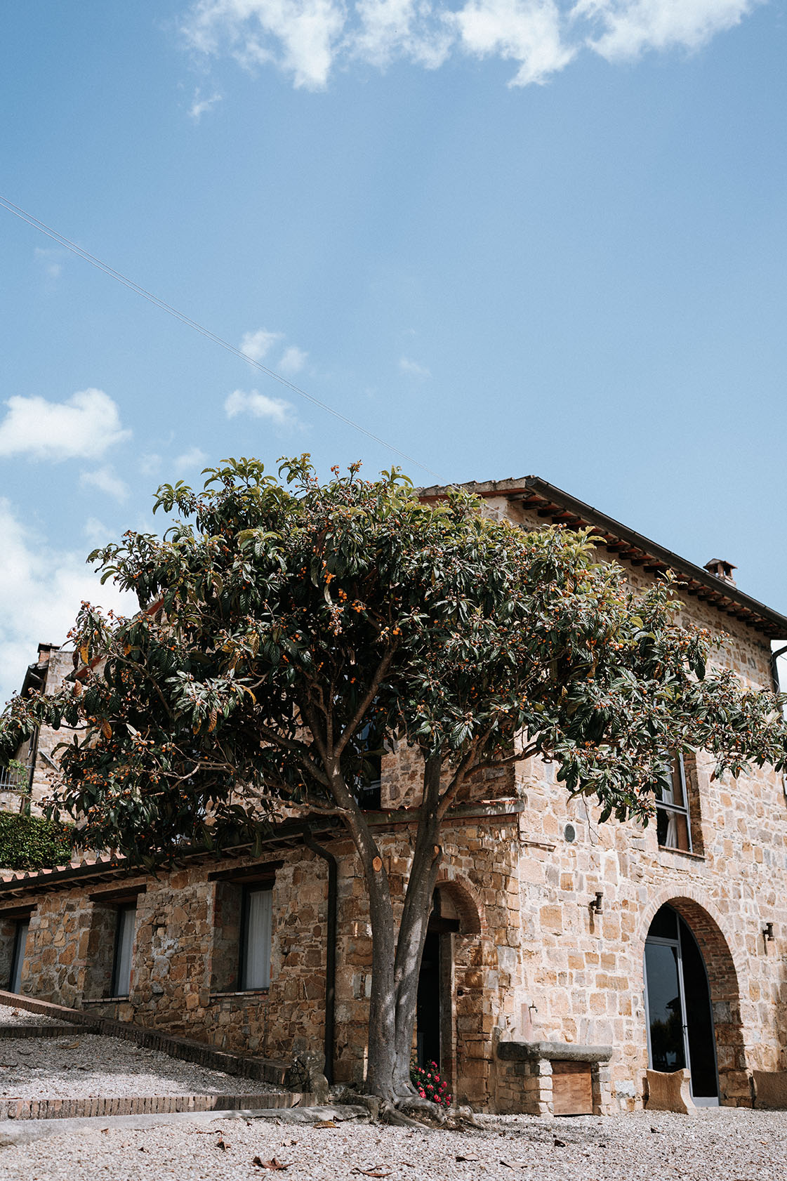 Destination wedding in Tuscany, Italy, photographed by New Zealand and Europe based wedding photographer Meredith Lord