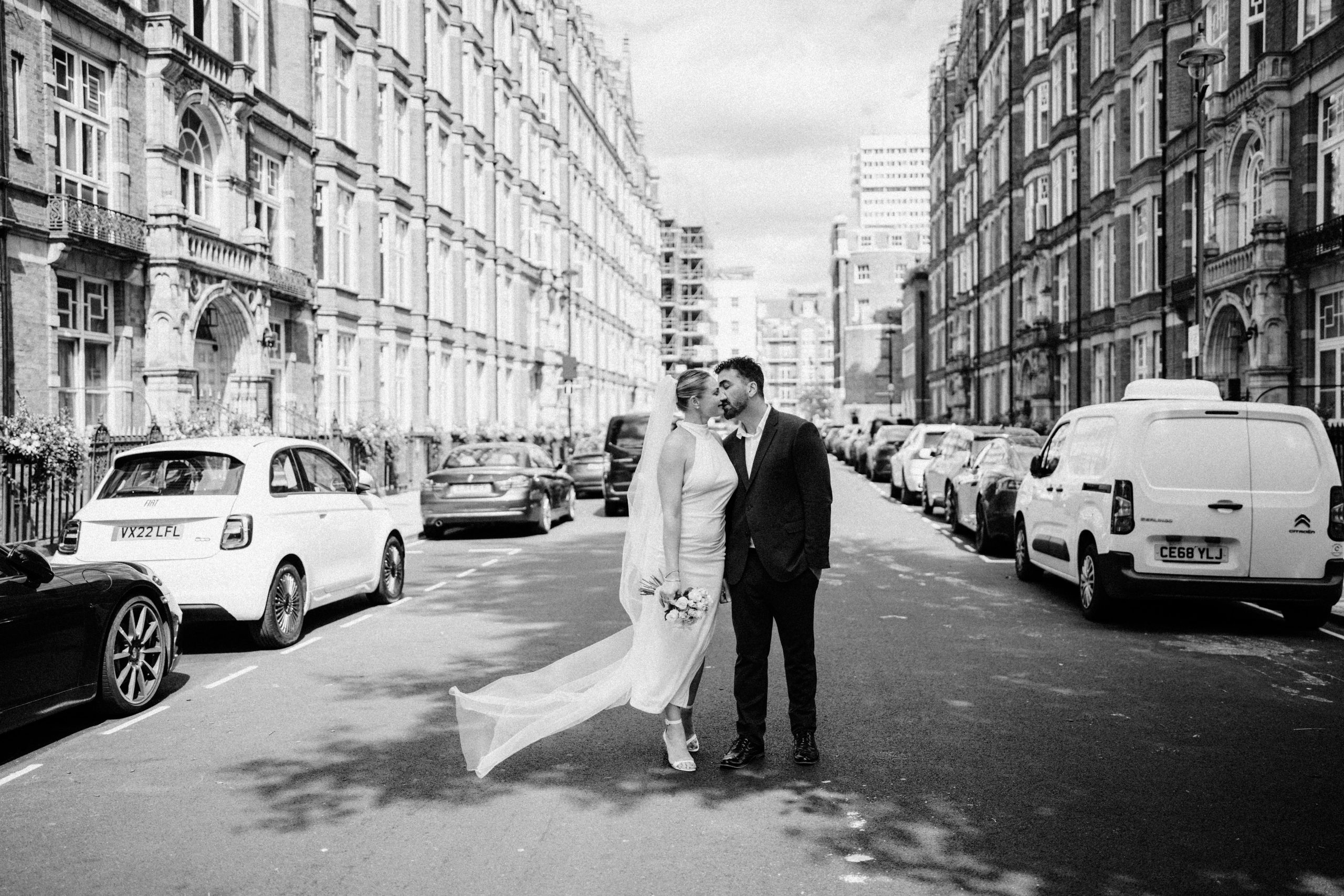 Intimate London town hall wedding, photographed by New Zealand and Europe based wedding photographer Meredith Lord