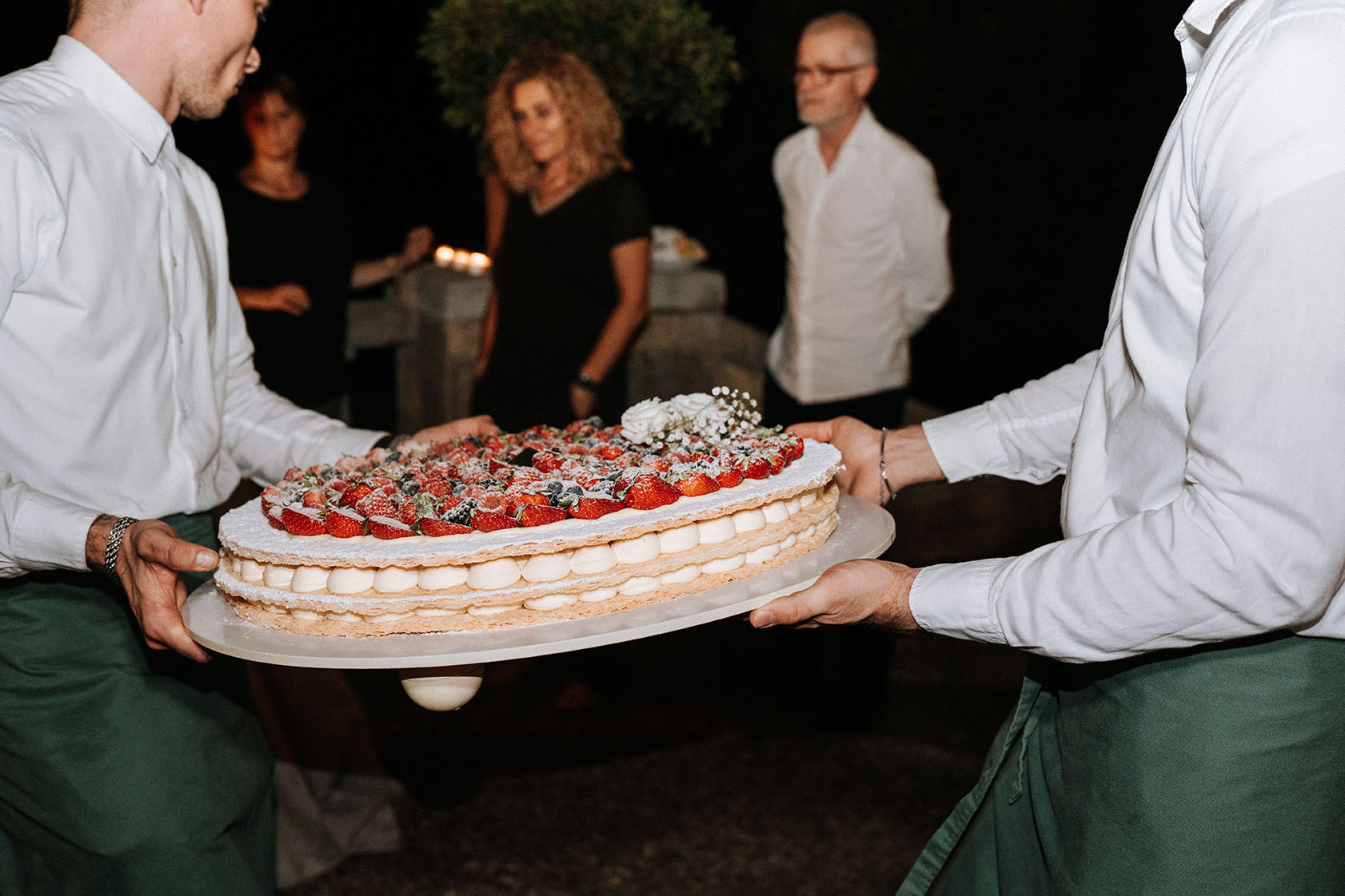 Destination wedding in Tuscany, Italy, photographed by New Zealand and Europe based wedding photographer Meredith Lord