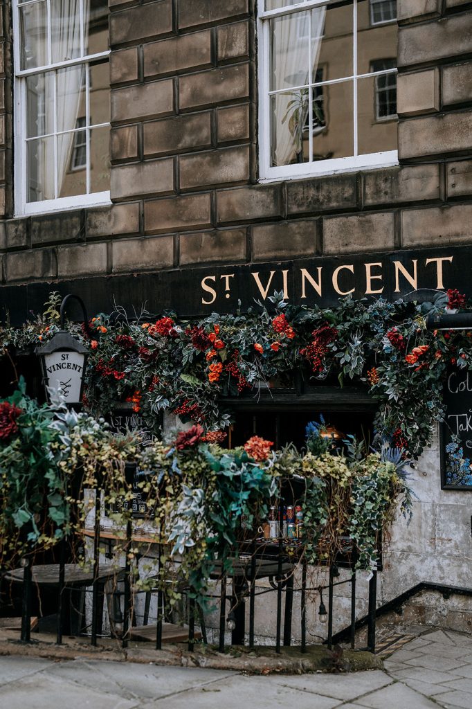 Destination Edinburgh Anniversary Session, photographed by New Zealand and Europe based wedding photographer Meredith Lord