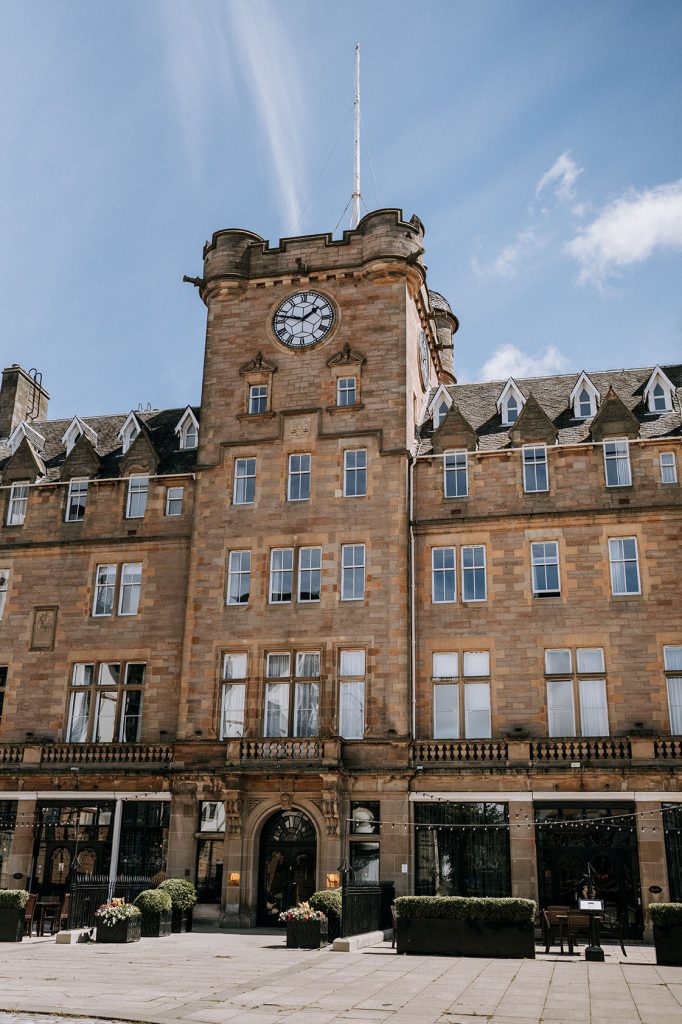 Destination Edinburgh Anniversary Session, photographed by New Zealand and Europe based wedding photographer Meredith Lord